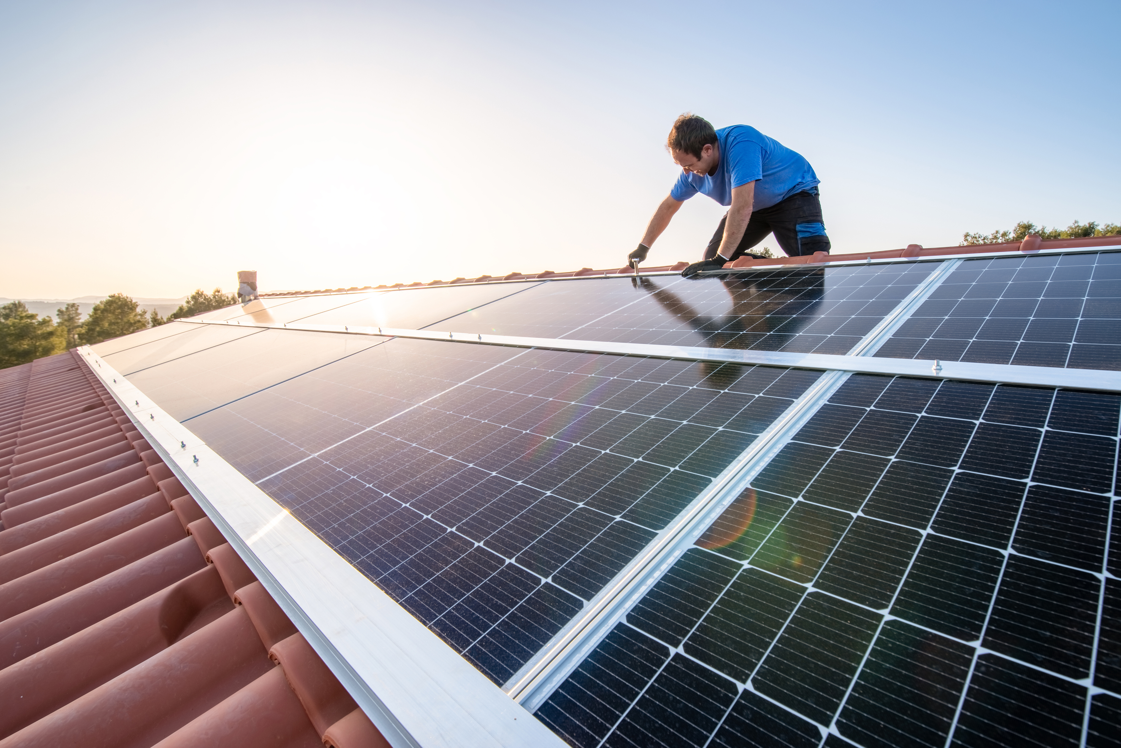 How Your Smart Meter Helps Your Solar Panels Communicate With the